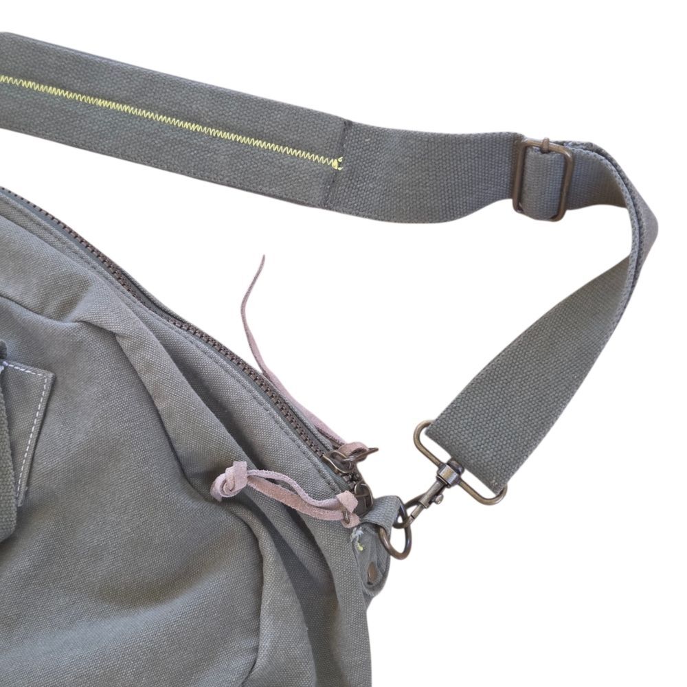 Vintage GAP DUFFEL BAG HUGE Shoulder Strap ODG Army Green Military Grunge - Picture 5 of 16
